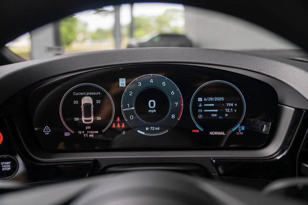new 2025 Porsche Cayenne car, priced at $107,045