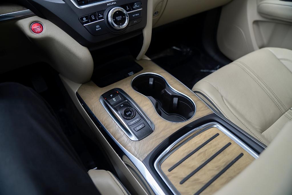 used 2020 Acura MDX car, priced at $31,900
