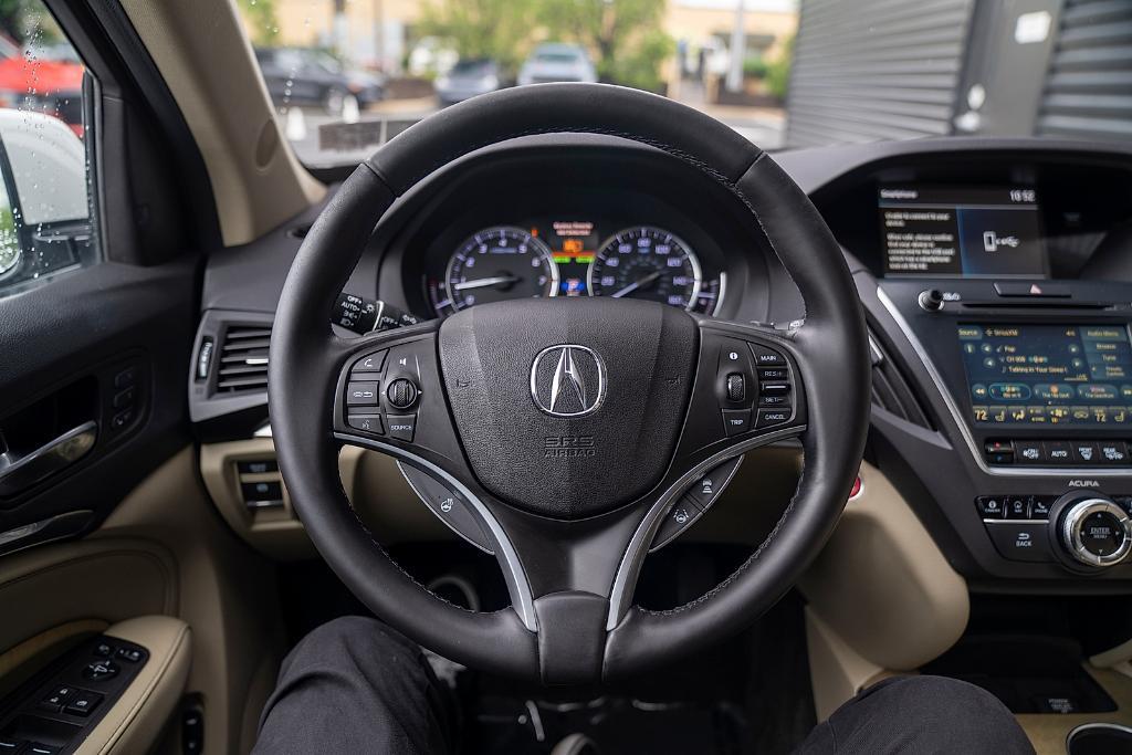 used 2020 Acura MDX car, priced at $31,900