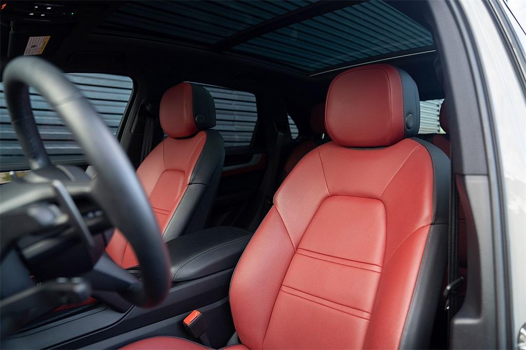used 2025 Porsche Cayenne car, priced at $99,900