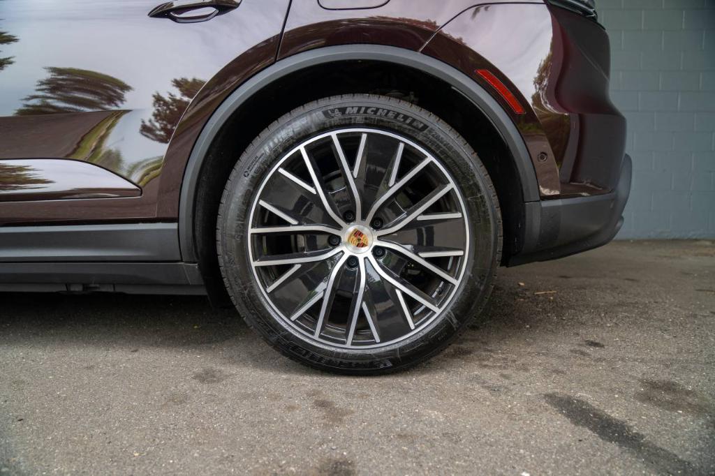 new 2025 Porsche Macan Electric car, priced at $99,455