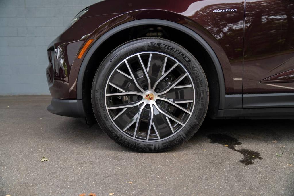 new 2025 Porsche Macan Electric car, priced at $99,455