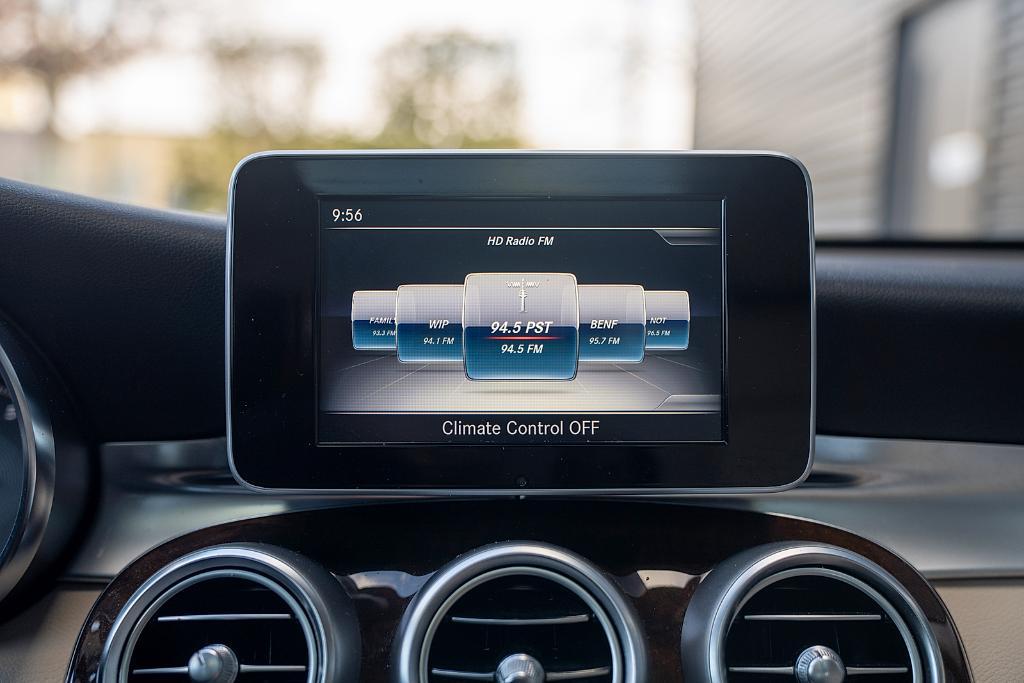 used 2019 Mercedes-Benz GLC 300 car, priced at $21,900