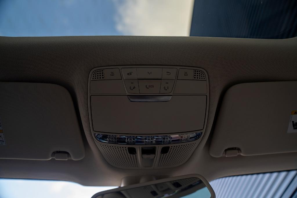 used 2019 Mercedes-Benz GLC 300 car, priced at $21,900