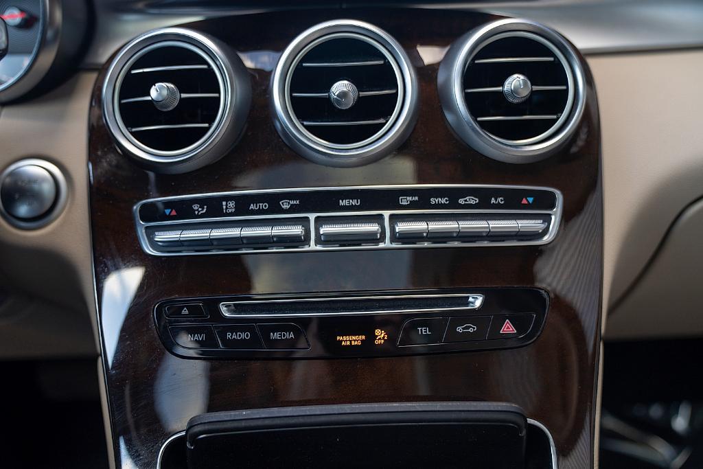 used 2019 Mercedes-Benz GLC 300 car, priced at $21,900