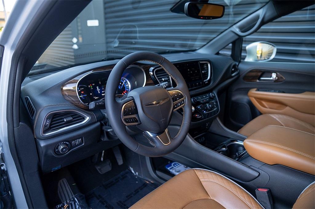 used 2022 Chrysler Pacifica Hybrid car, priced at $32,900