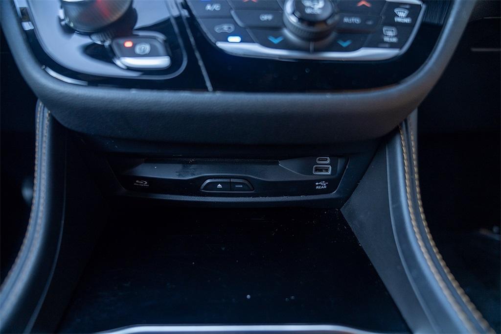 used 2022 Chrysler Pacifica Hybrid car, priced at $32,900