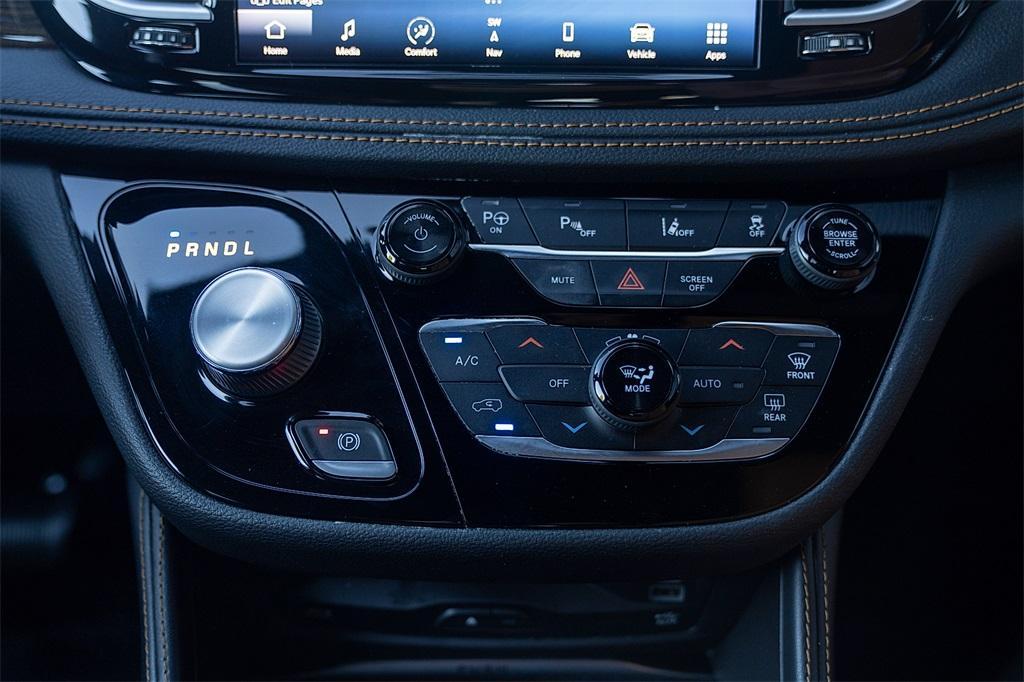 used 2022 Chrysler Pacifica Hybrid car, priced at $32,900