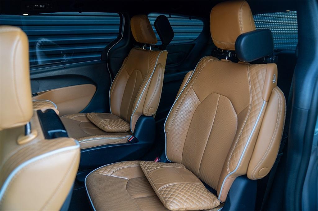 used 2022 Chrysler Pacifica Hybrid car, priced at $32,900