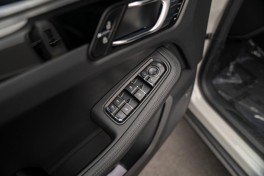 used 2025 Porsche Macan car, priced at $69,900