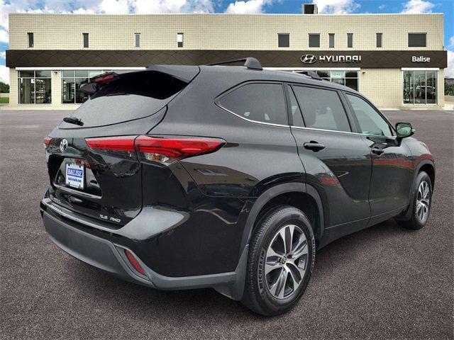 used 2023 Toyota Highlander car, priced at $37,977