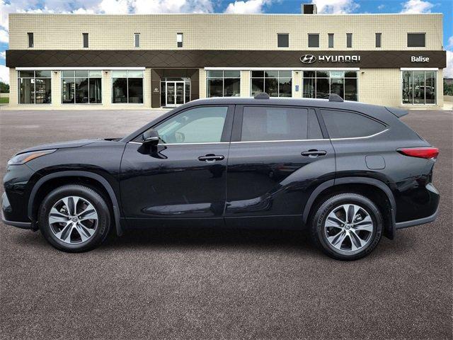 used 2023 Toyota Highlander car, priced at $37,977