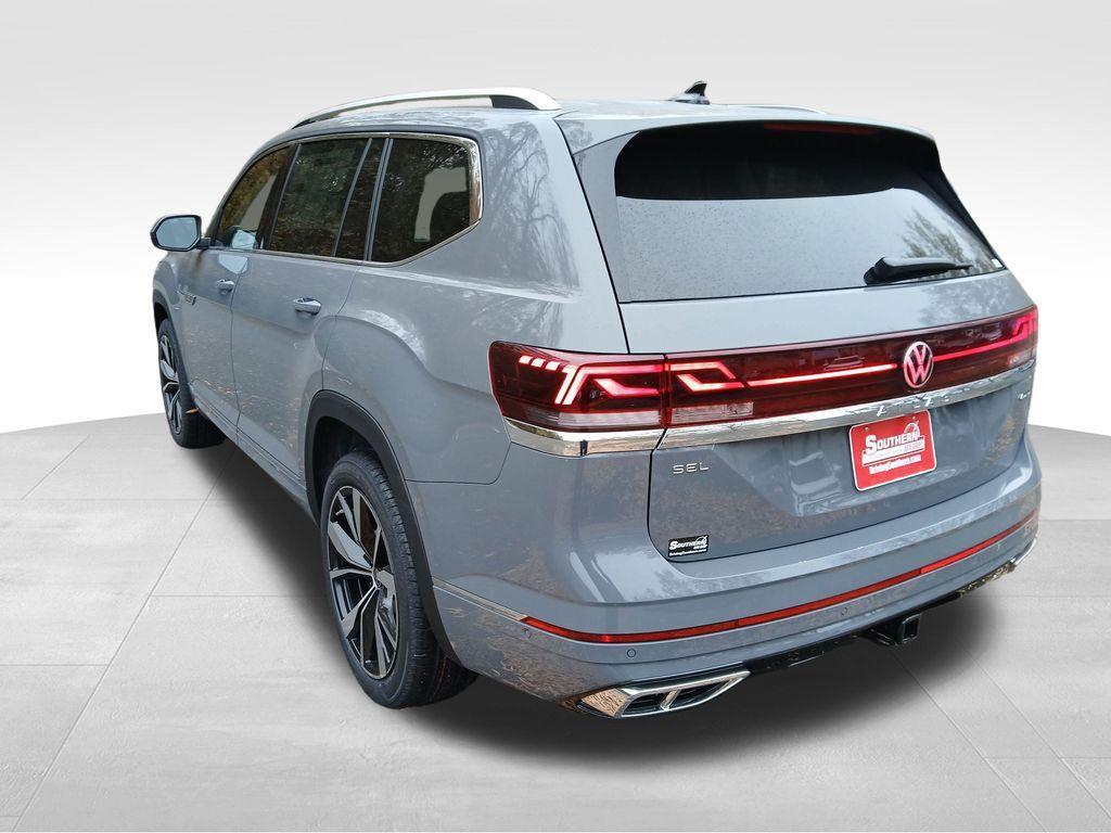 new 2026 Volkswagen Atlas car, priced at $54,331