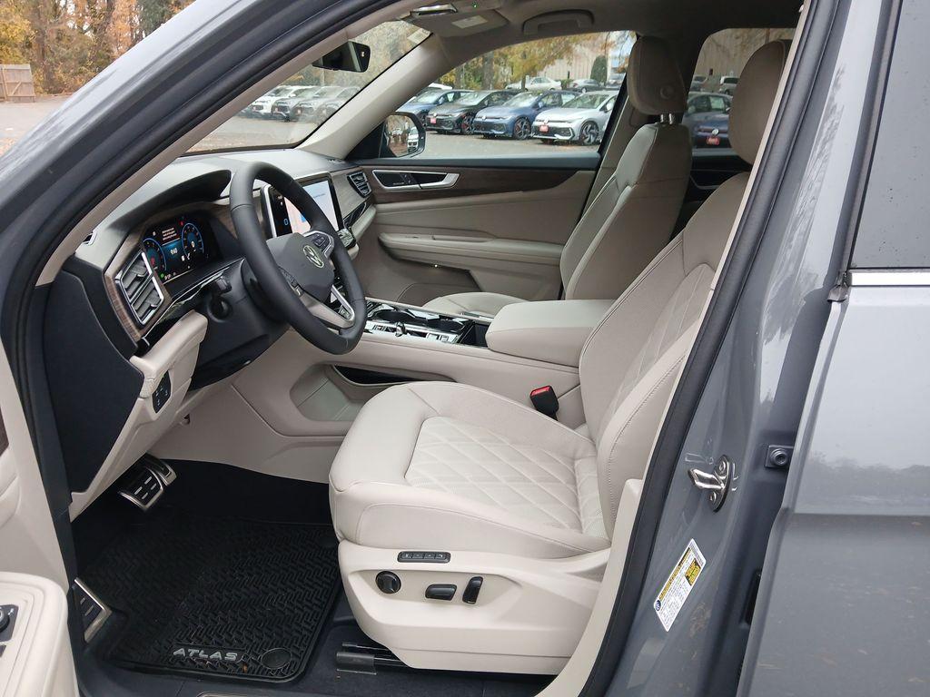 new 2026 Volkswagen Atlas car, priced at $54,331
