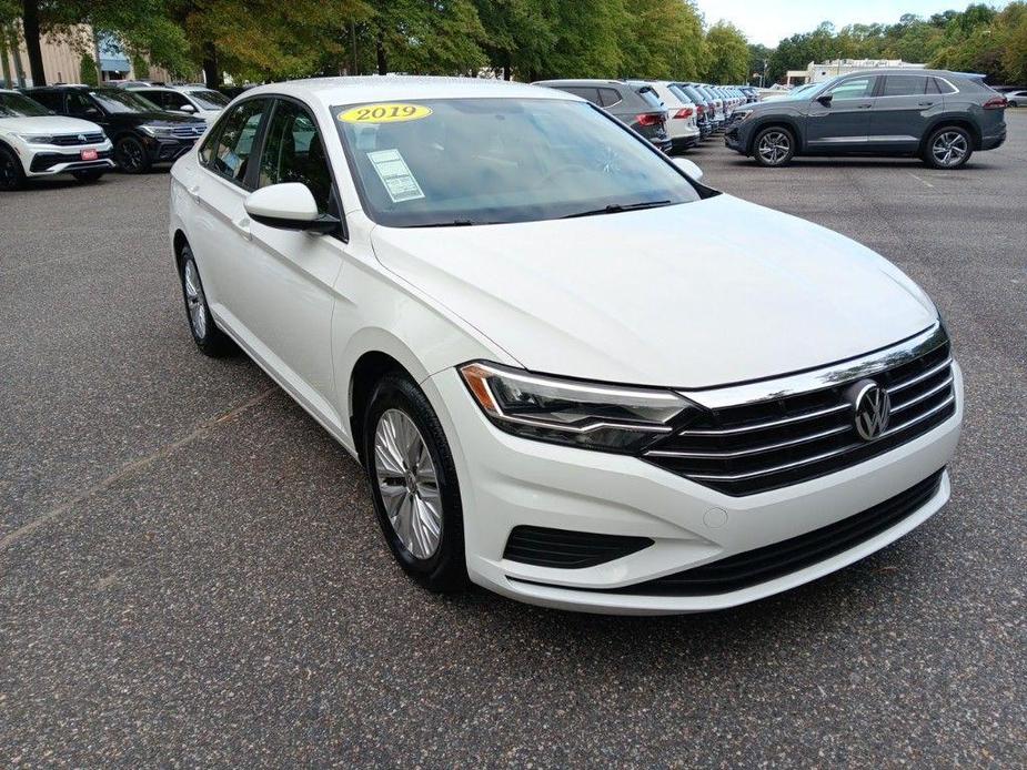 used 2019 Volkswagen Jetta car, priced at $19,275