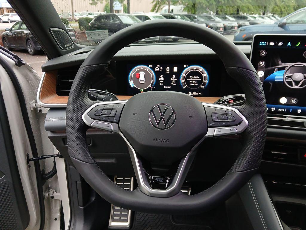 new 2025 Volkswagen Tiguan car, priced at $40,462