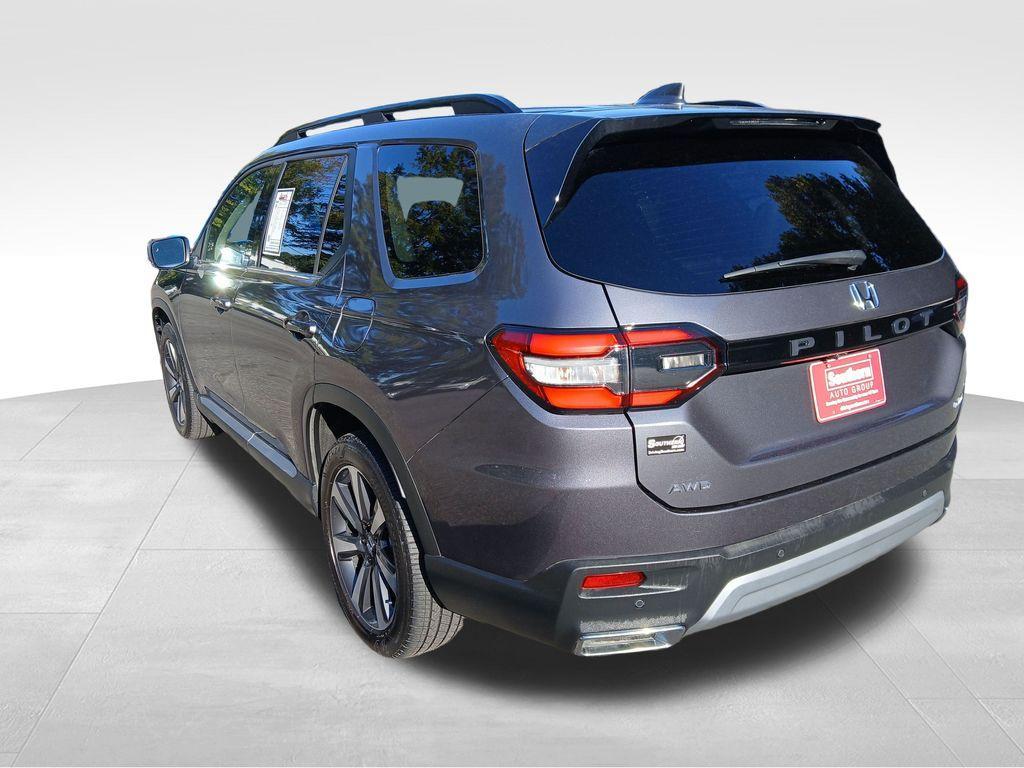 used 2023 Honda Pilot car, priced at $42,000