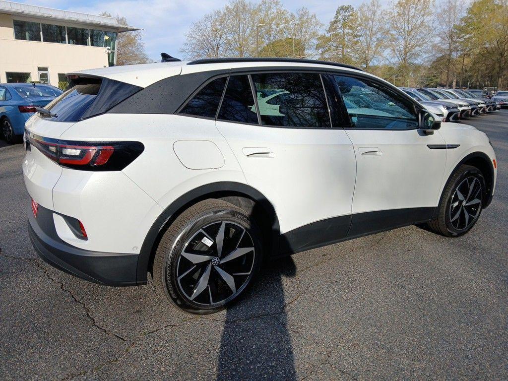 new 2025 Volkswagen ID.4 car, priced at $51,716
