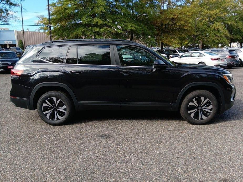 new 2025 Volkswagen Atlas car, priced at $38,000