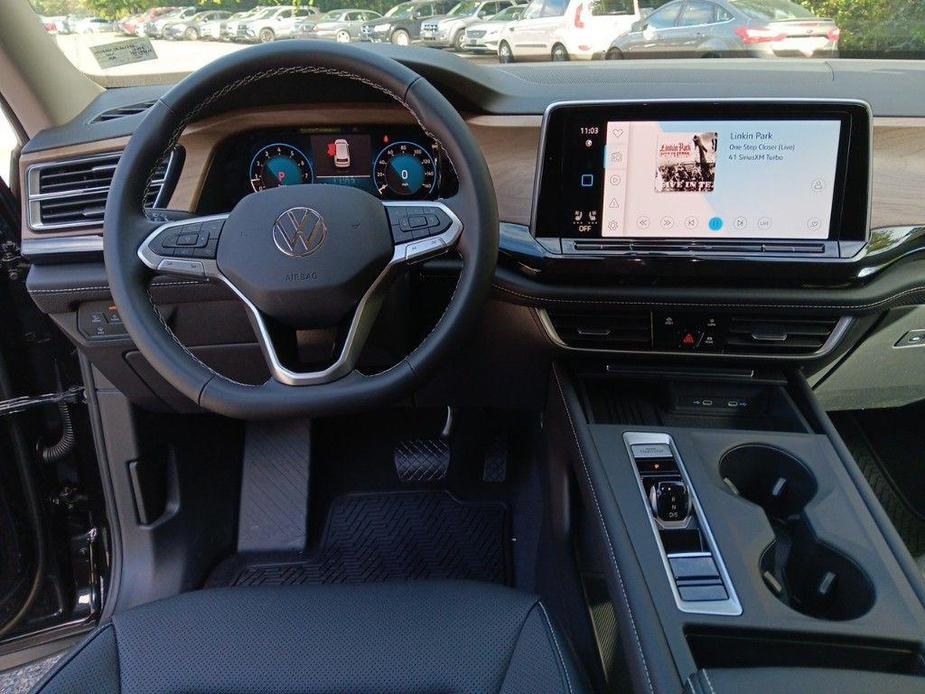 new 2025 Volkswagen Atlas car, priced at $38,000