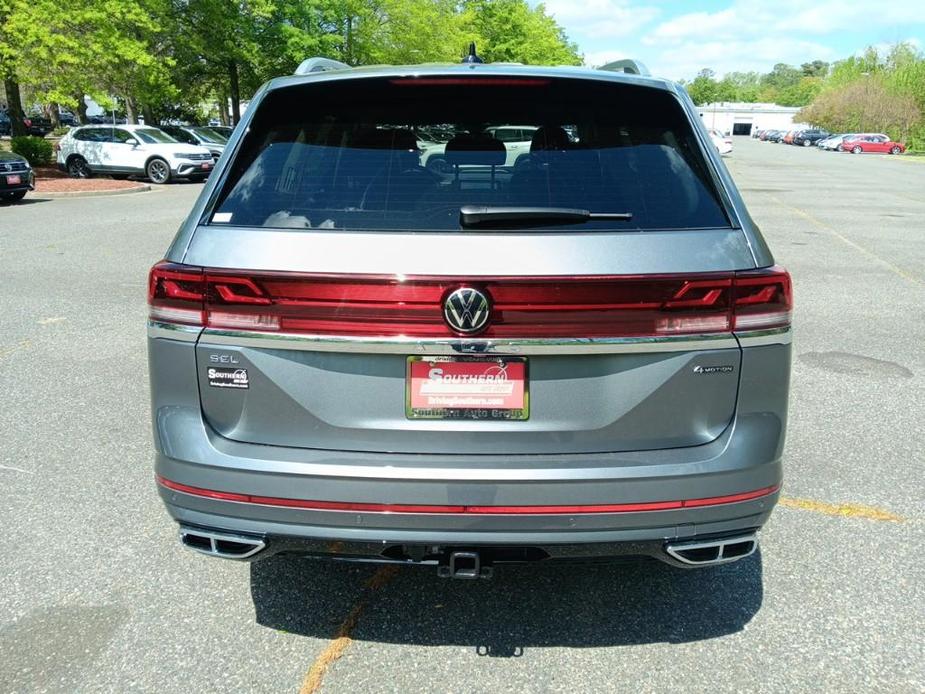 new 2024 Volkswagen Atlas car, priced at $51,088