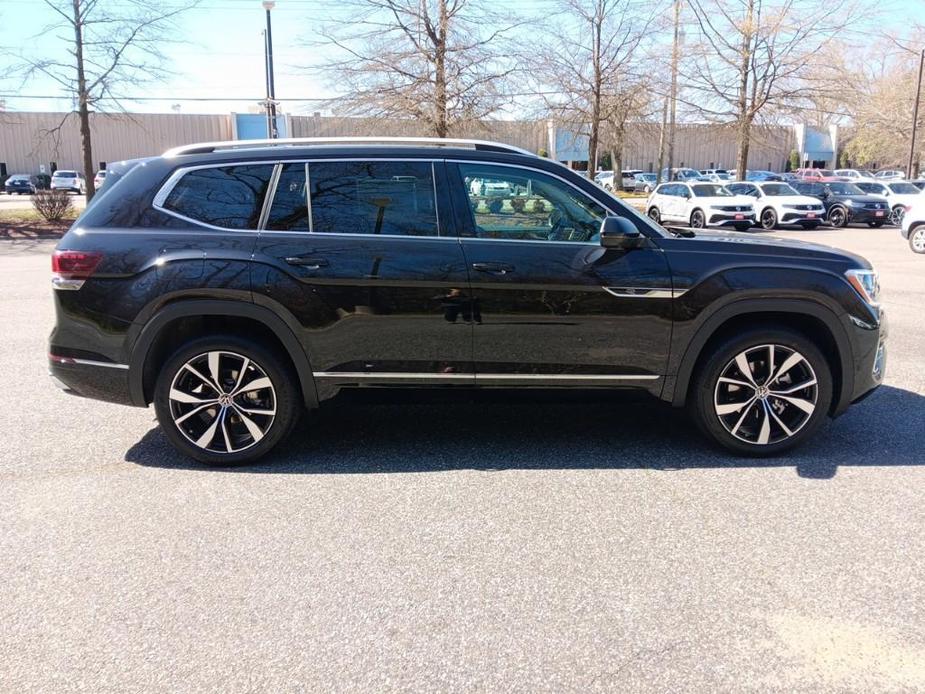 new 2024 Volkswagen Atlas car, priced at $51,551