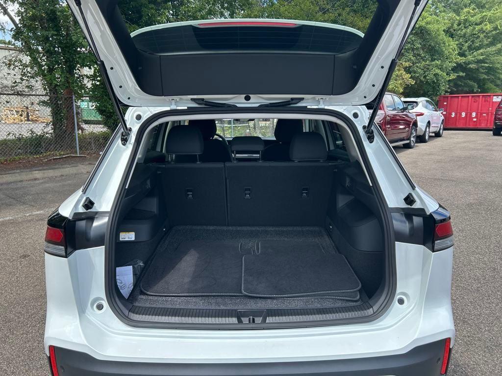 new 2025 Volkswagen Tiguan car, priced at $30,023