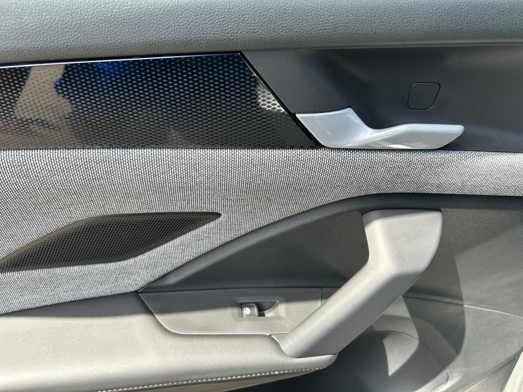 new 2025 Volkswagen Tiguan car, priced at $30,023