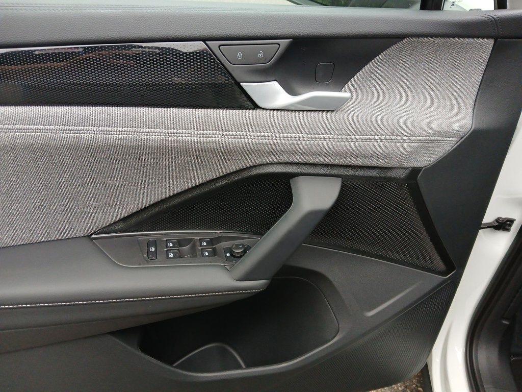 new 2025 Volkswagen Tiguan car, priced at $31,811