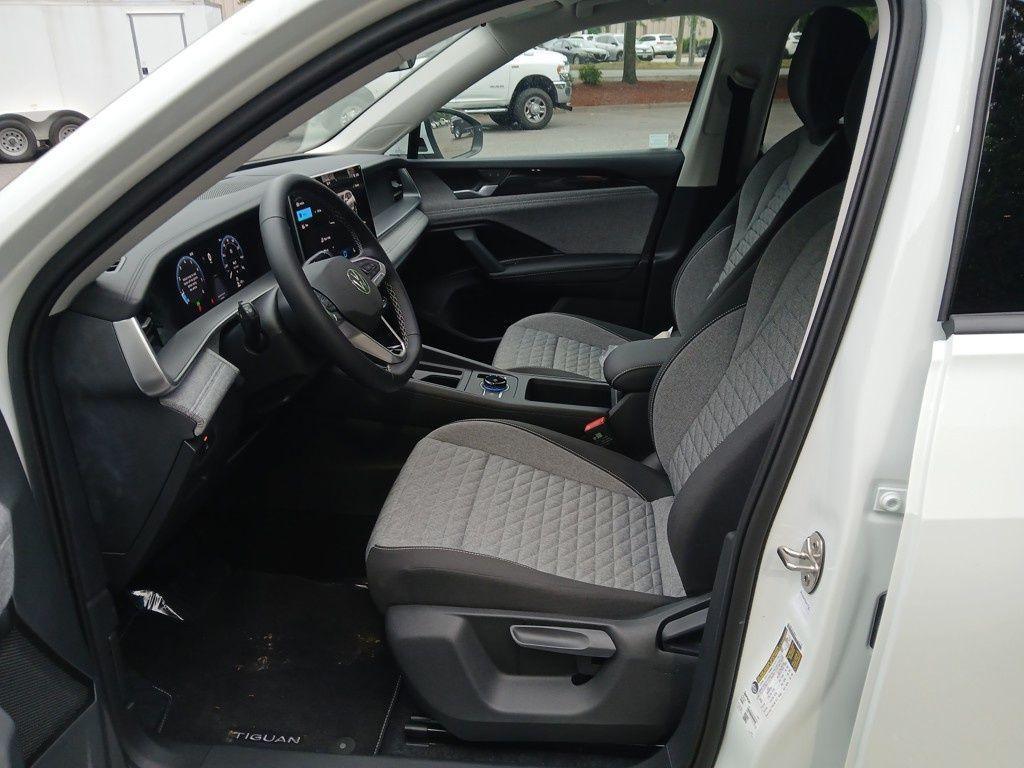 new 2025 Volkswagen Tiguan car, priced at $31,811
