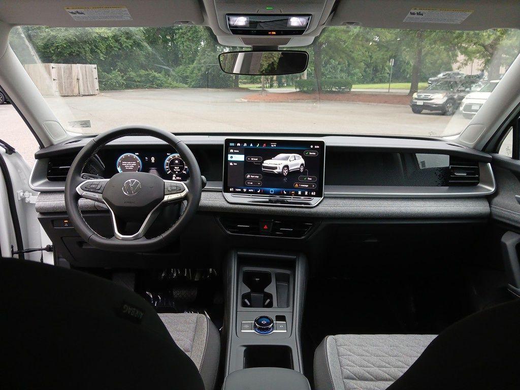 new 2025 Volkswagen Tiguan car, priced at $31,811