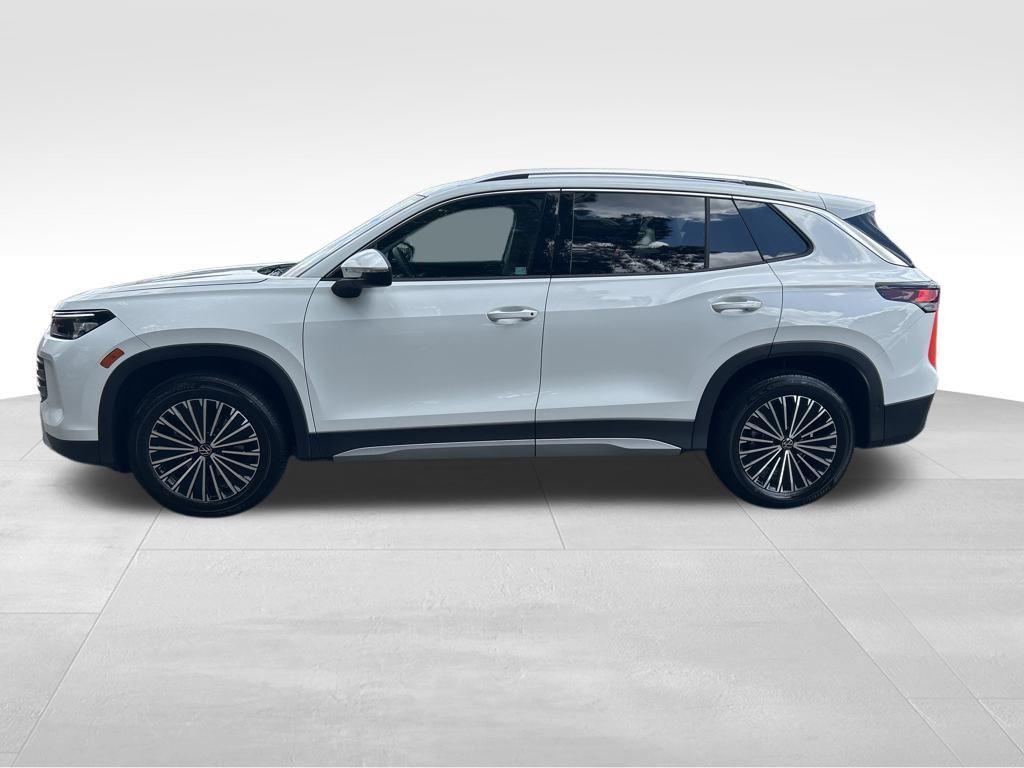 new 2025 Volkswagen Tiguan car, priced at $30,023