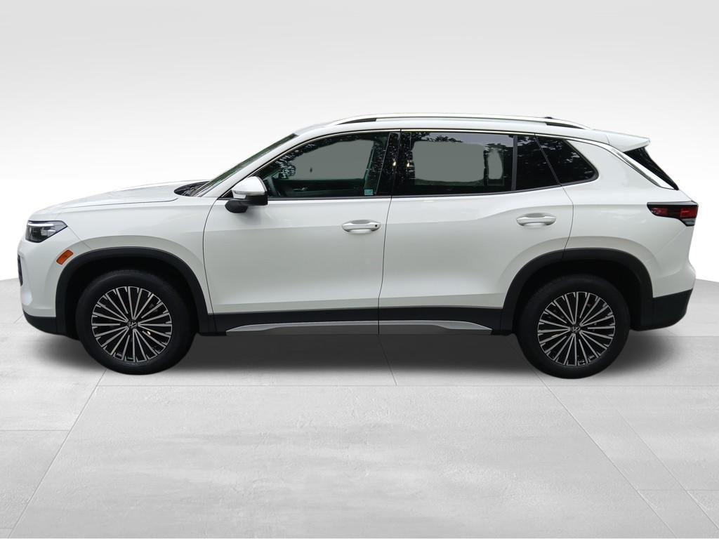 new 2025 Volkswagen Tiguan car, priced at $31,811