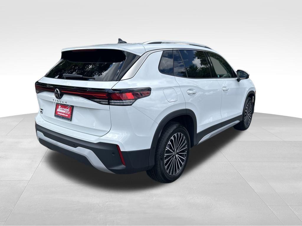 new 2025 Volkswagen Tiguan car, priced at $30,023