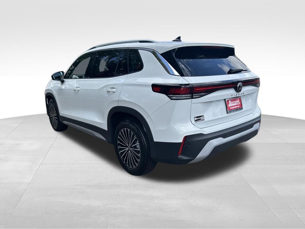 new 2025 Volkswagen Tiguan car, priced at $30,023
