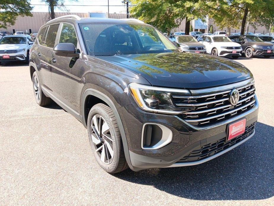 new 2024 Volkswagen Atlas car, priced at $45,604