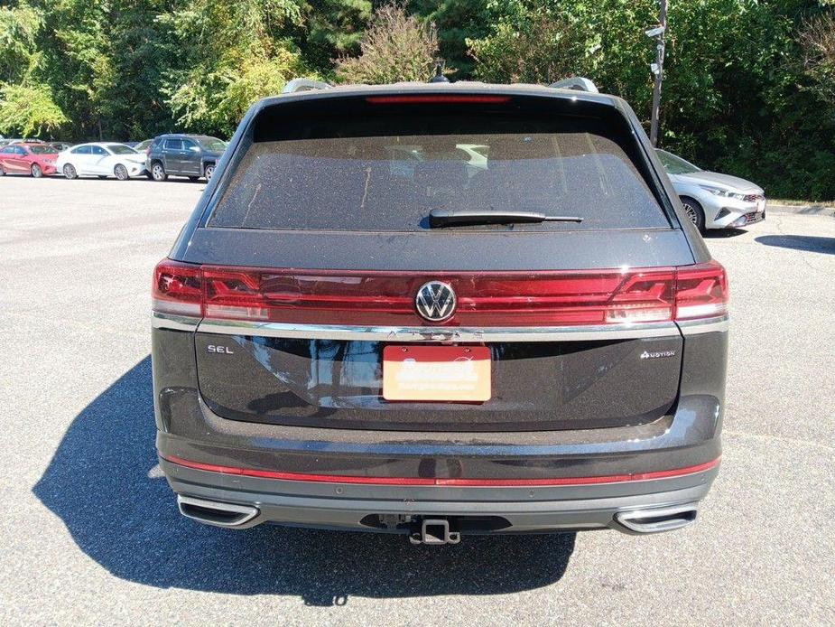 new 2024 Volkswagen Atlas car, priced at $45,604