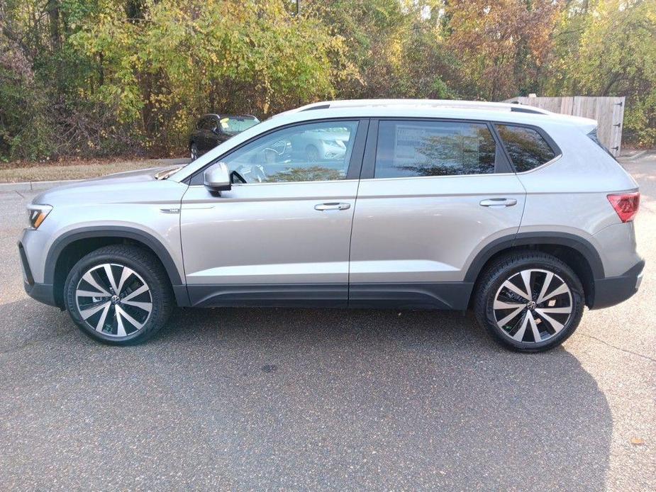 new 2024 Volkswagen Taos car, priced at $27,726