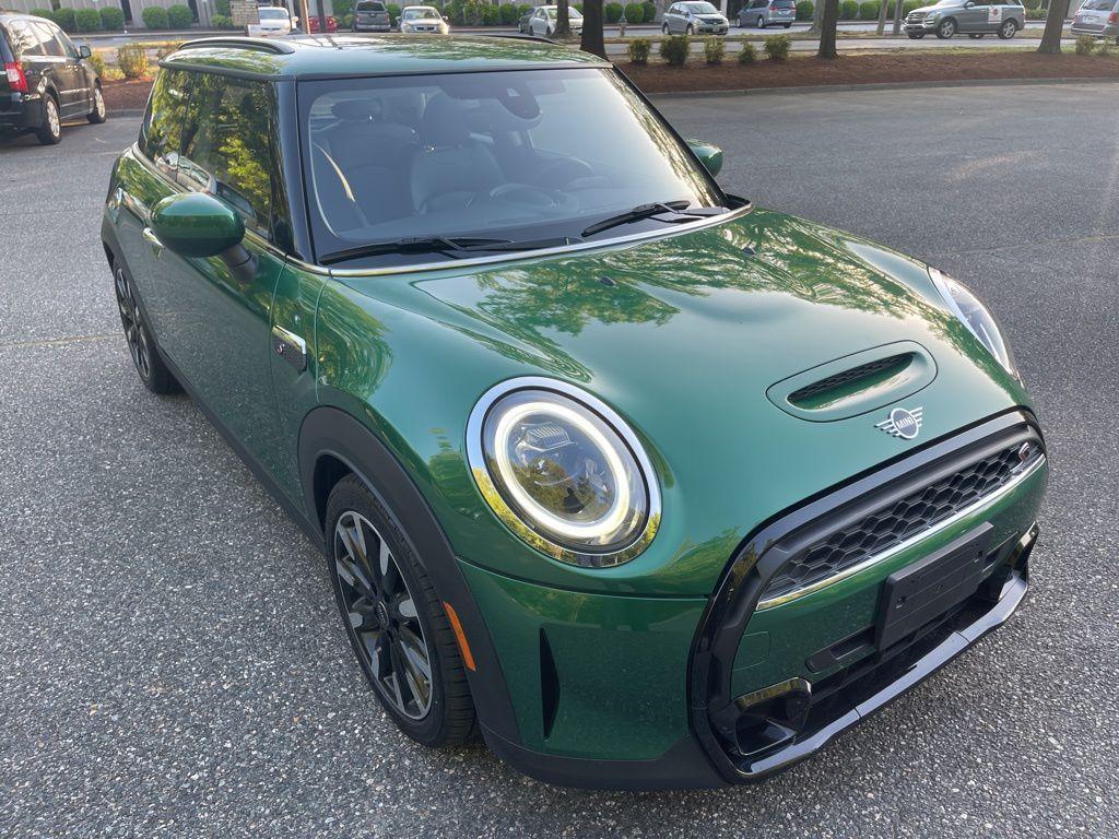 used 2024 MINI Hardtop car, priced at $29,464