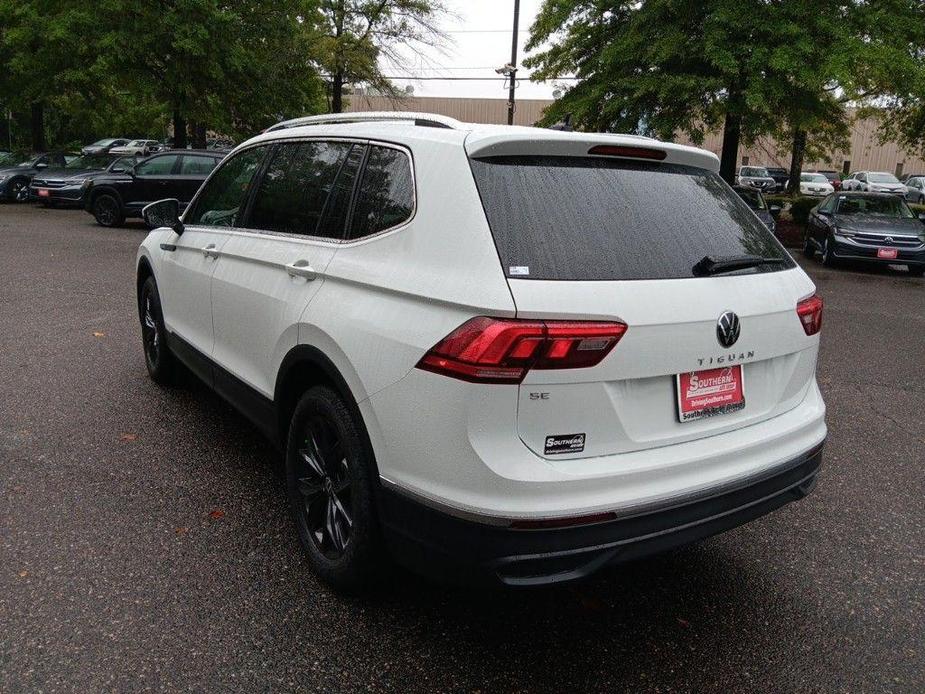 new 2024 Volkswagen Tiguan car, priced at $30,401