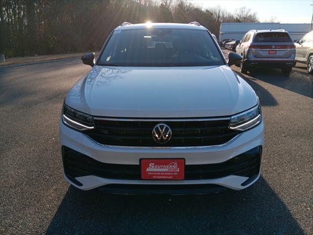 new 2024 Volkswagen Tiguan car, priced at $33,669