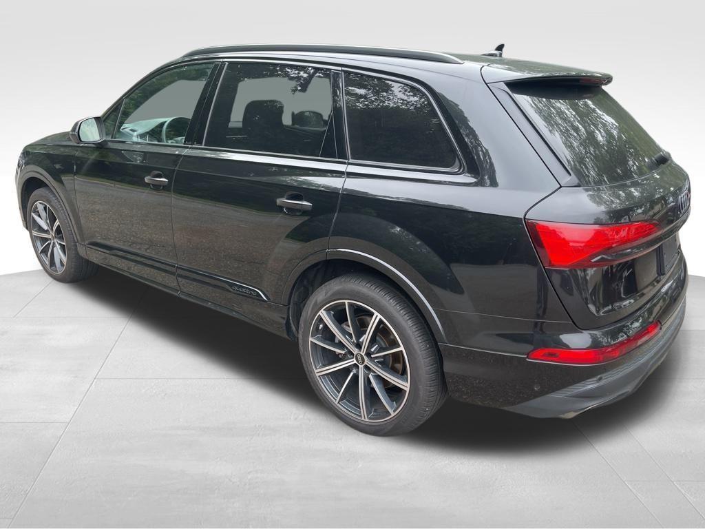 used 2025 Audi Q7 car, priced at $56,050