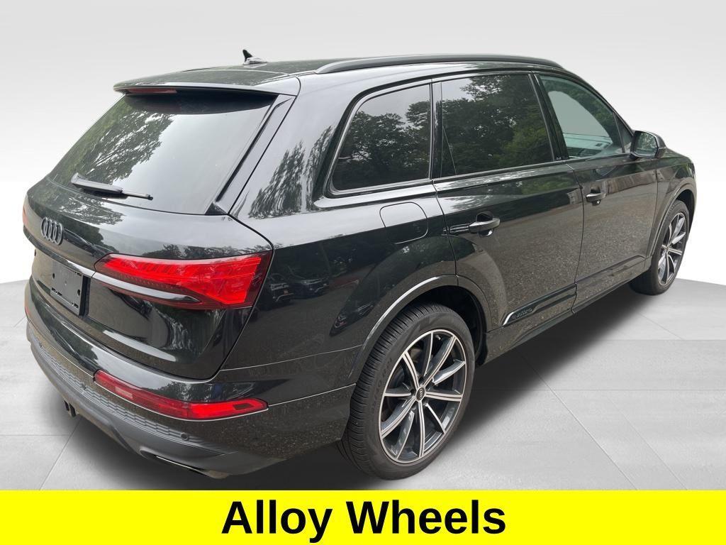 used 2025 Audi Q7 car, priced at $56,050