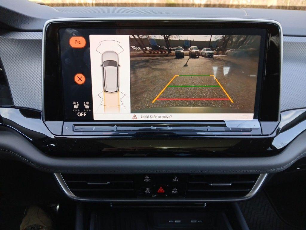 new 2025 Volkswagen Atlas car, priced at $45,334