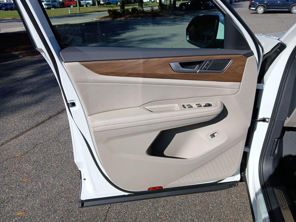 new 2026 Volkswagen Atlas car, priced at $45,907