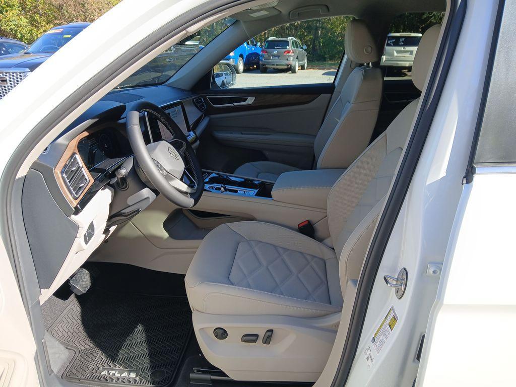 new 2026 Volkswagen Atlas car, priced at $45,907