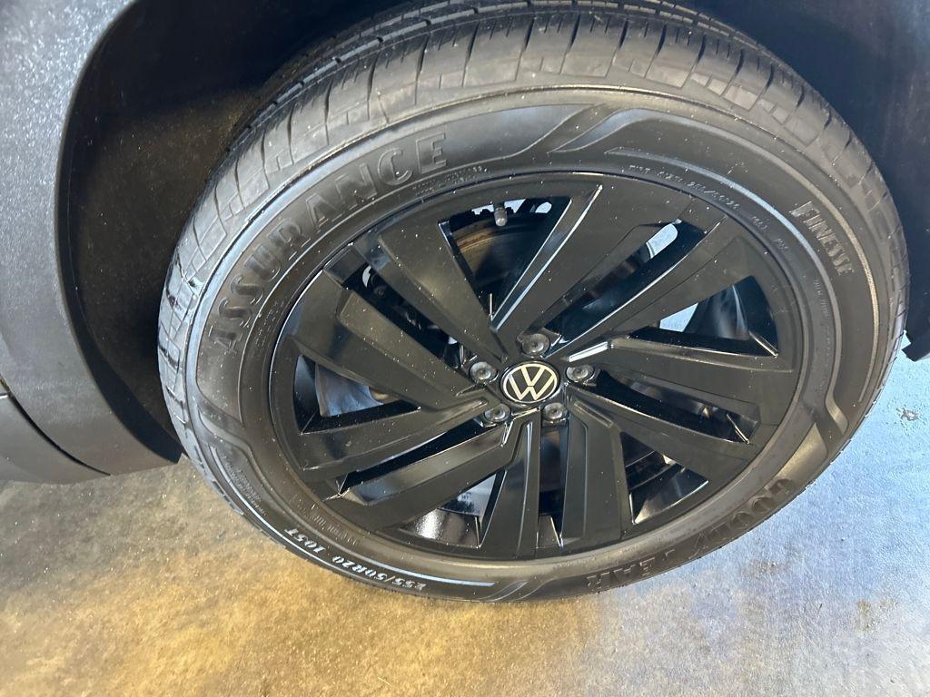 used 2022 Volkswagen Atlas Cross Sport car, priced at $31,995