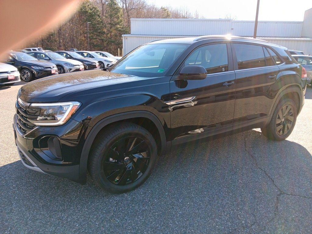 new 2025 Volkswagen Atlas Cross Sport car, priced at $46,371