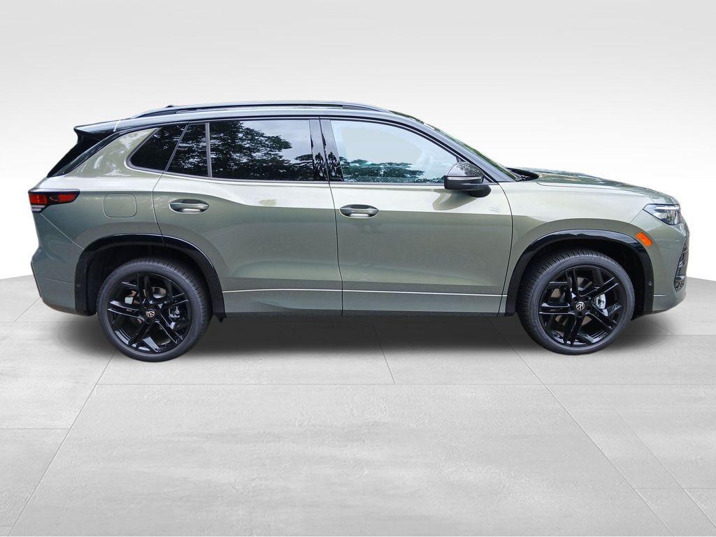 new 2025 Volkswagen Tiguan car, priced at $38,189
