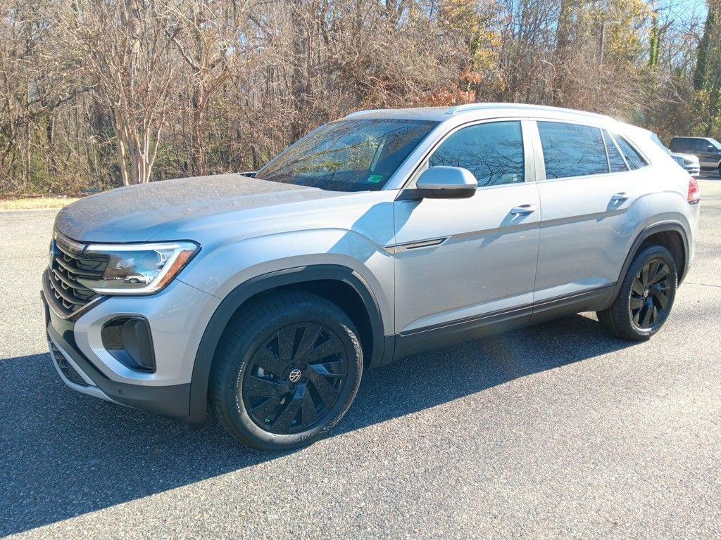 new 2025 Volkswagen Atlas Cross Sport car, priced at $42,437